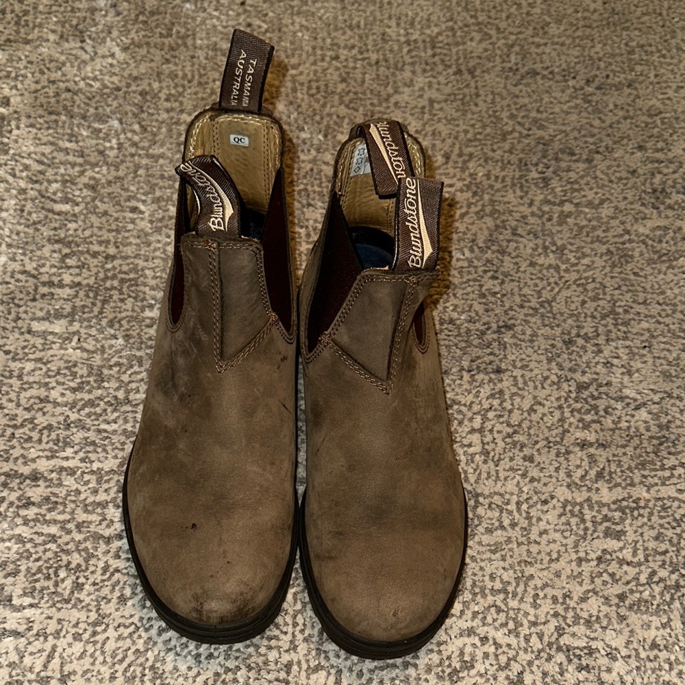 Blundstone Women’s Tan Leather Chelsea Boots